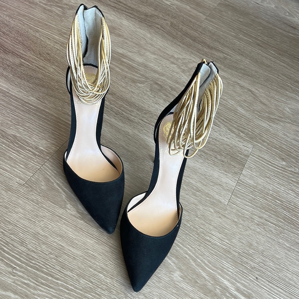 Vince Camuto Suede Black and Gold pumps